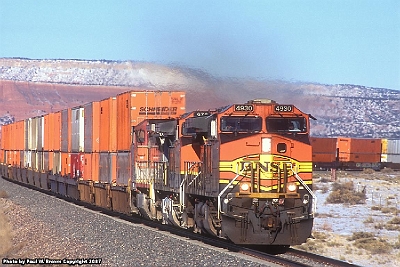 BNSF 4930 at Guam, NM in January 2007 IV.jpg